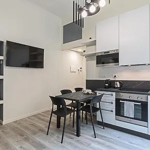 La Boutique Milano: In Porta Romana , Milano Italia