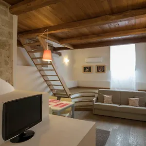 Maiorca 24 , Alghero Italia